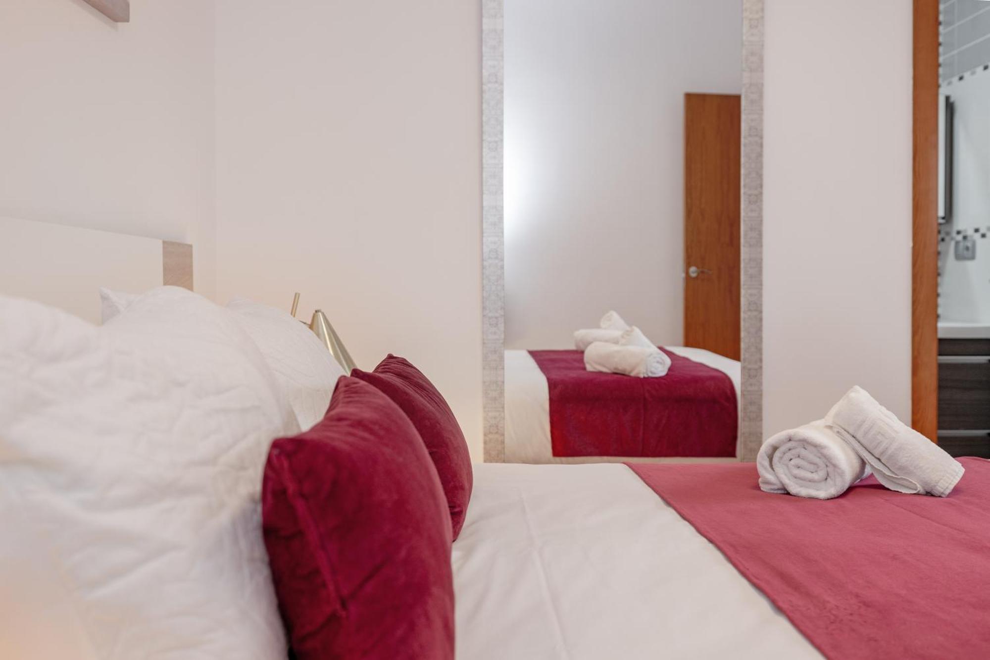 Apartamentos Trianasol 塞维利亚 外观 照片
